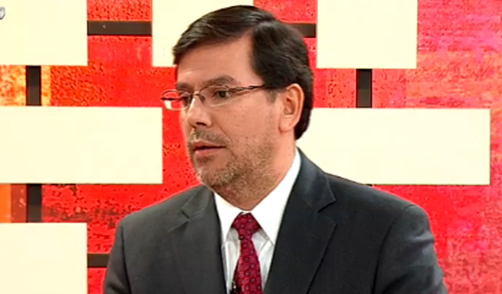 Ministro de Hacienda explica cómo afectará al bolsillo de los chilenos la Reforma Tributaria