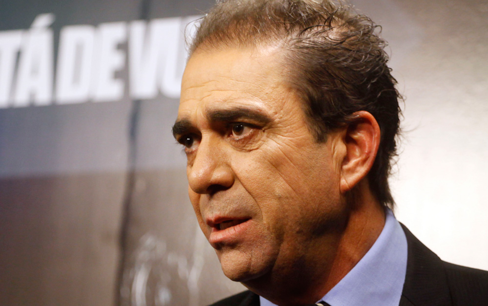 Eduardo Bonvallet sale en defensa de su hijo acusado de presunto abuso sexual