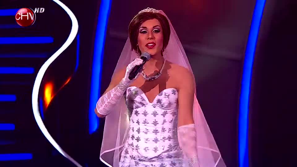 Luz Violeta sacó carcajadas con su humor irreverente (Parte 2)