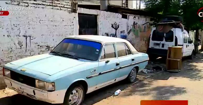 Autos abandonados en Santiago son el nuevo foco de la delincuencia