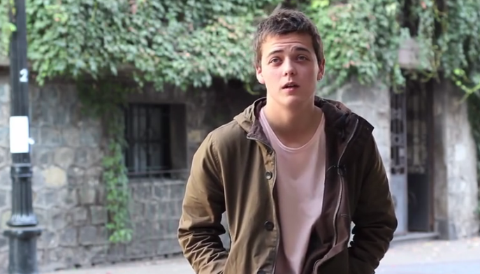 Actor de Papá a la deriva Simón Pesutic sufrió accidente mientras iba a evento