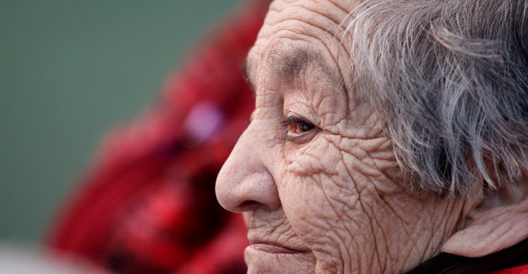 Polémico proyecto permitiría que jubilados puedan hipotecar sus casas