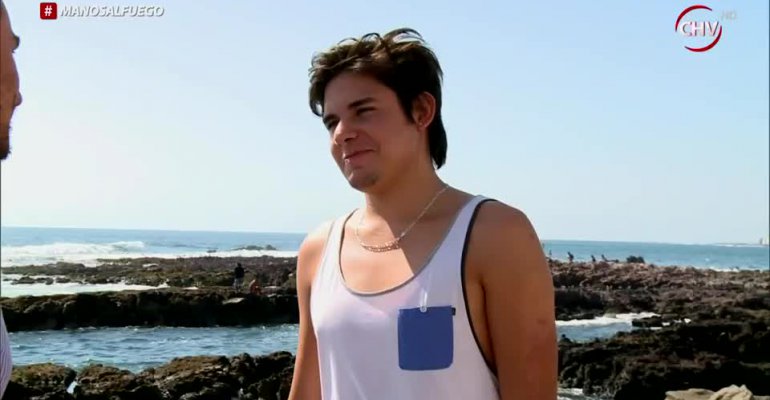 Bastián no se portó muy bien y se dejó llevar por el sol, la playa y Julieta