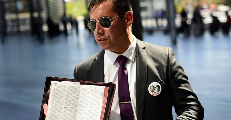 Polémico triunfo judicial del Pastor Soto indignó a dirigentes del Movilh