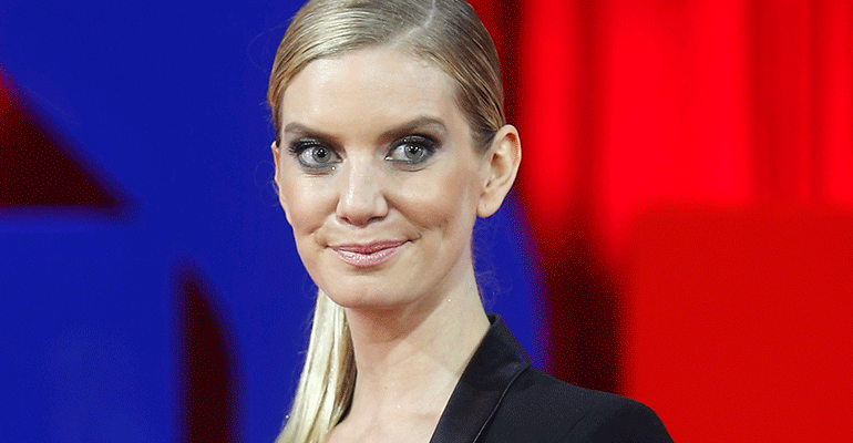 Imágenes señalarían que Javiera Acevedo contrajo matrimonio en secreto