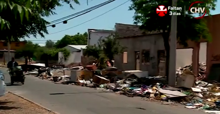 Vecinos de Recoleta denuncian que casas expropiadas se convirtieron en basural