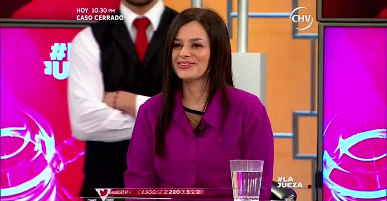 Michelle pide a María que se aleje del mal de diógenes de su marido - Parte 3