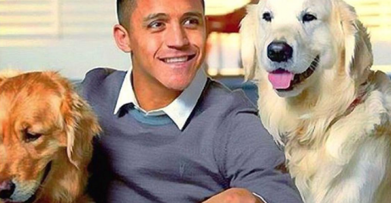 Alexis Sánchez aprovecha sus vacaciones en Tocopilla