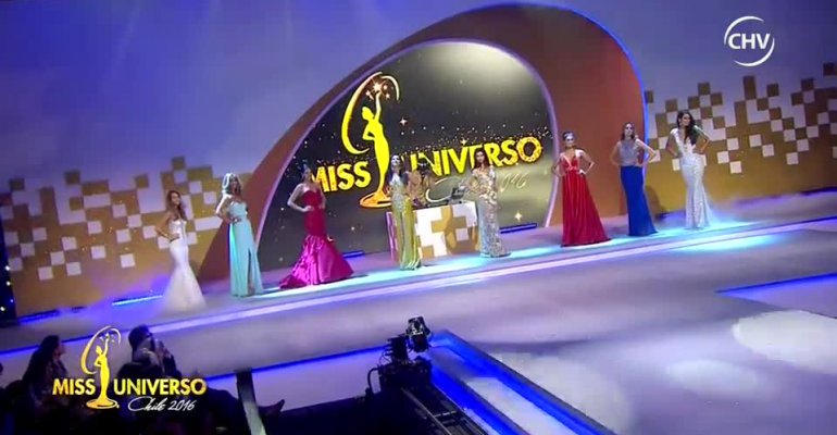 Ocho aspirantes a Miss Universo desfilaron con trajes de noche