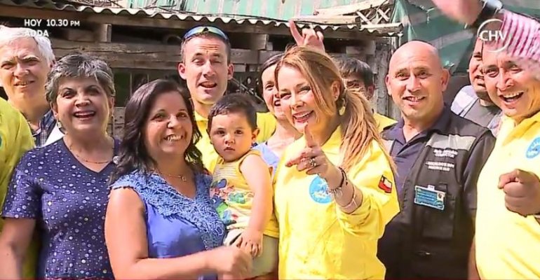 Gladys obtuvo la ayuda para sus suegros por parte de Cathy Barriga