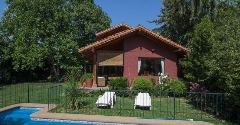 Casa de Eduardo Bonvallet está a la venta