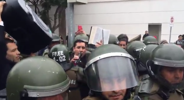 Pastor Soto fue detenido por carabineros en Valparaíso