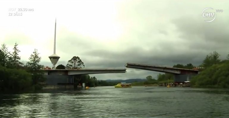 Puente Cau Cau baja brazos para investigación de fiscalía