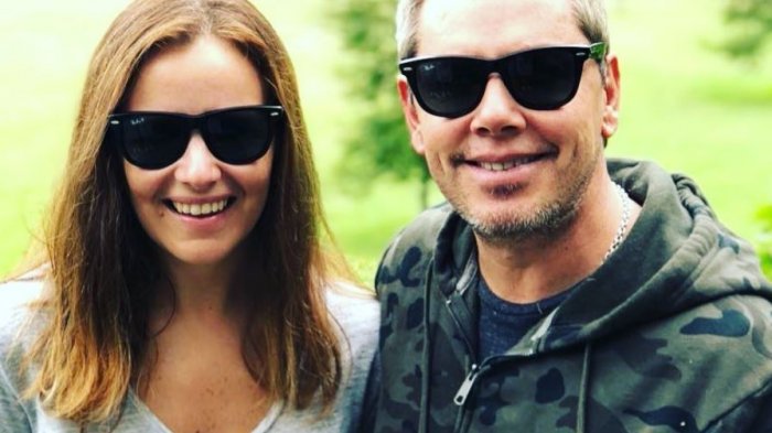 ¿Lo harías en tu boda? La estrategia de José Miguel Viñuela para invitar más amigos a su matrimonio