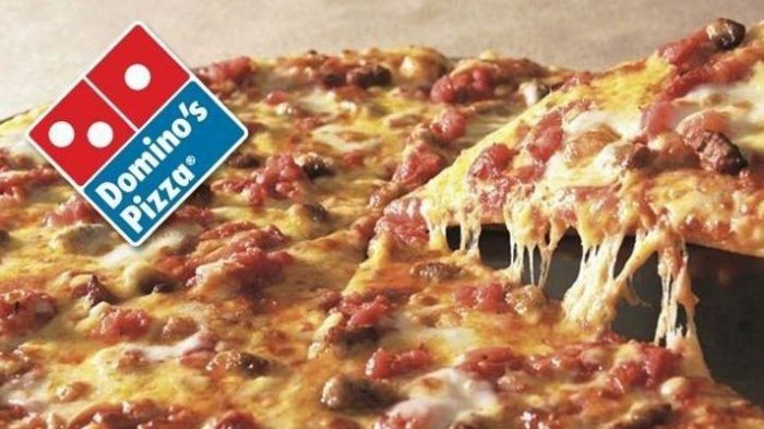 Cadena de comida ofreció 100 años de pizza gratis a quienes se tatuaran el logo