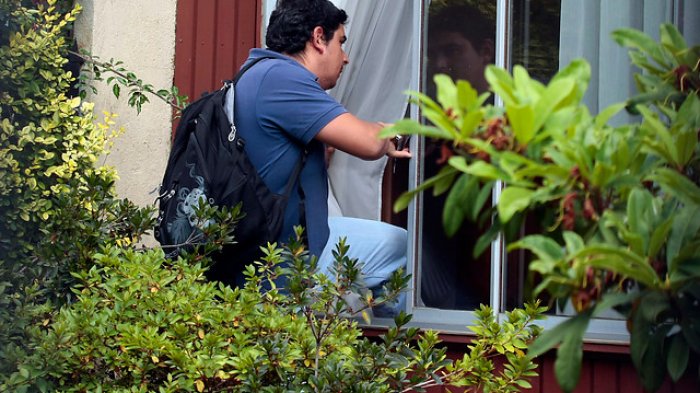 Hablar con sus vecinos: Este es el mejor consejo que entregan expertos para que su casa no sea víctima de un robo este 18