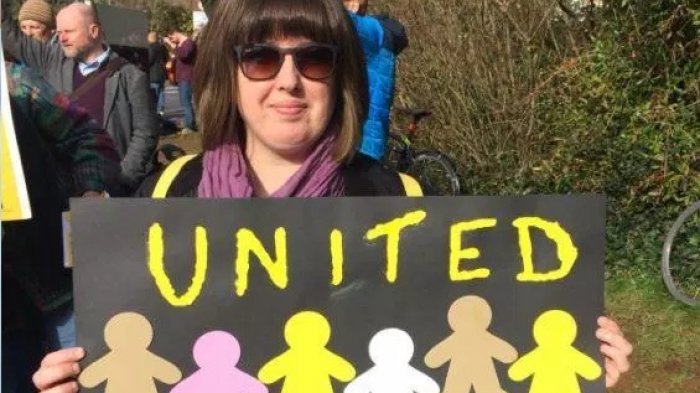 Esta mujer con un doctorado se enfrentó a una aerolínea australiana por haberse negado a llamarla 