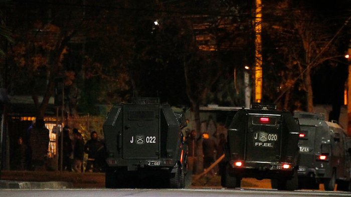 Tres Carabineros y un civil fueron heridos en manifestaciones por este 11 de septiembre