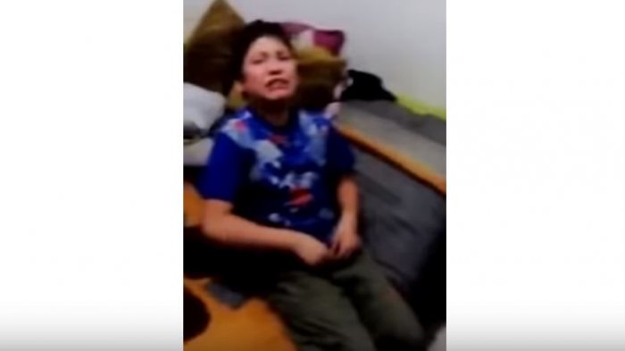 Ahora en Chile: Humillaron a un niño haciéndole creer que era invisible