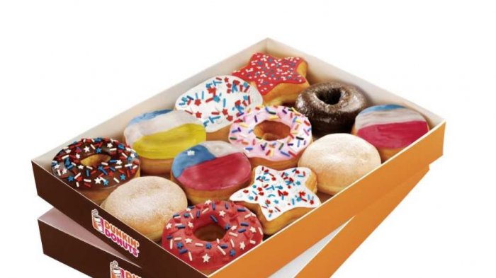 Cadena de donas celebrará Fiestas Patrias con productos que representan las tres banderas que Chile ha tenido en su historia