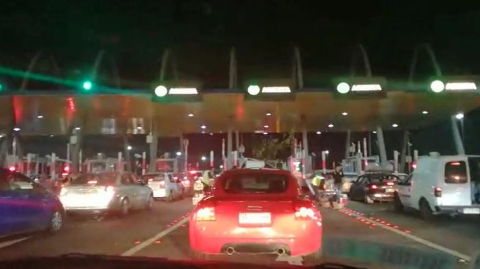 Se aburrieron: Conductores molestos realizan bocinazo en ruta 5 sur