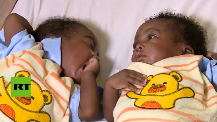 Nigeria: El país donde tener hijos gemelos es una maldición