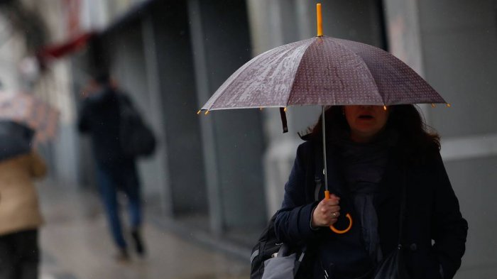 A prepararse: Decretan alerta temprana preventiva para la RM por paso de frente del mal tiempo