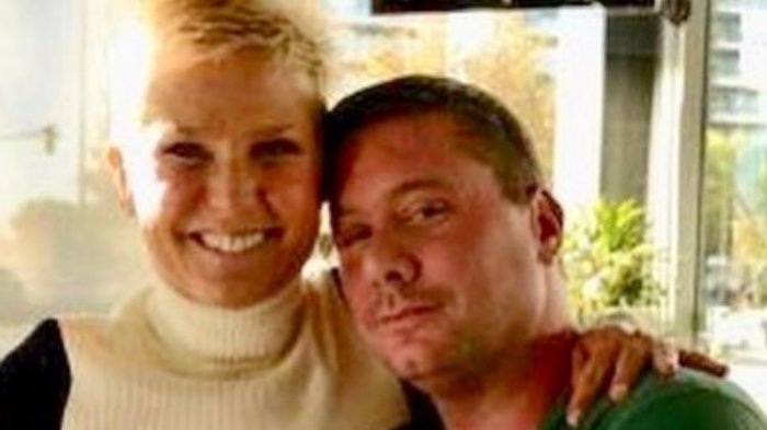 Fanático argentino de Xuxa fue superado por la emoción y murió al verla llegar al aeropuerto