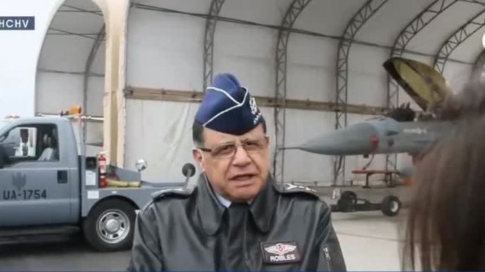 Hijo del Comandante en Jefe de la FACh fue contratado como abogado en la institución sin concurso previo