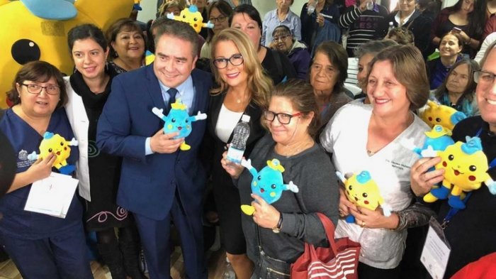 Con fondos destinados a educación: Cathy Barriga gastó $54 millones en peluches similares a Pikachu