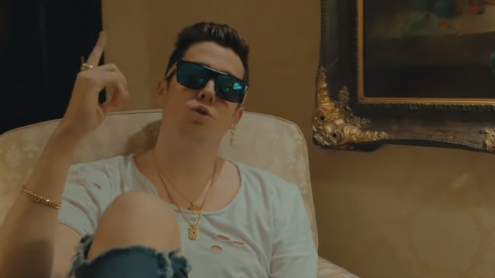 Nano Calderón estrenó videoclip interpretando la canción “No te sueltes”