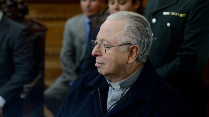 Sacerdote Fernando Karadima fue expulsado de la Iglesia Católica