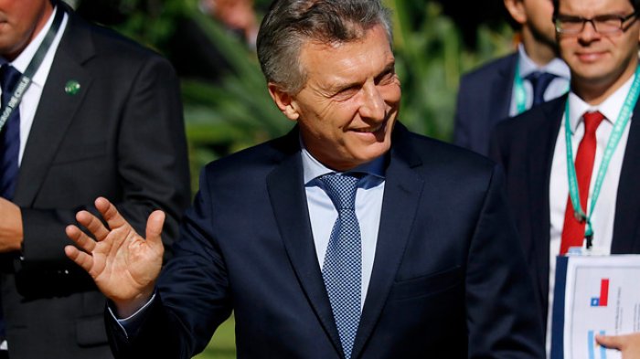 Argentino le gritó de todo a Macri cuando fue a buscar a su hija al colegio en helicóptero fiscal