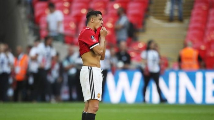 Alexis tendría un pie fuera del Manchester United: Así lo aseguran los medios ingleses