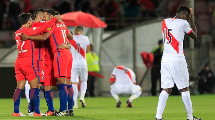 Le bajó el perfil: Volante peruano no considera el partido contra la Roja como un clásico