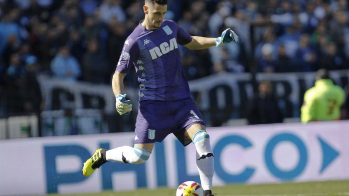 La impresionante racha de Gabriel Arias, el arquero chileno que entró a la historia de Racing