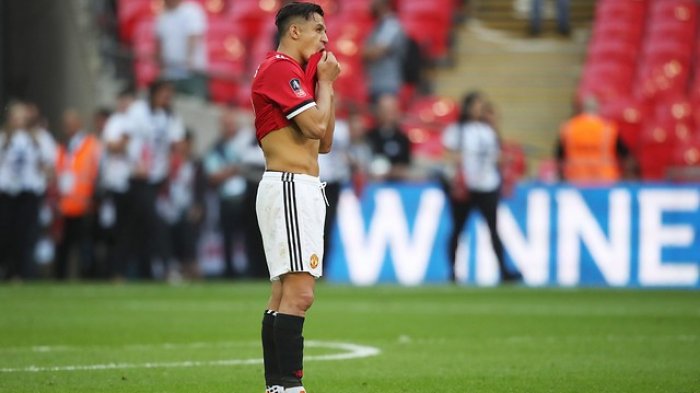 ¿Por qué Alexis lo está pasando tan mal en Manchester?