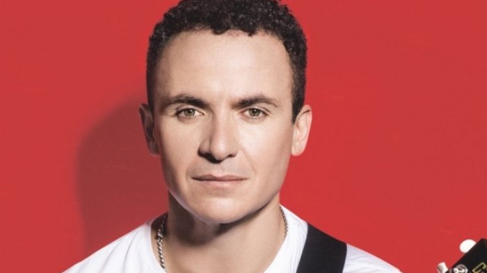 El exitoso cantante colombiano Fonseca trae nuevas canciones a Chile