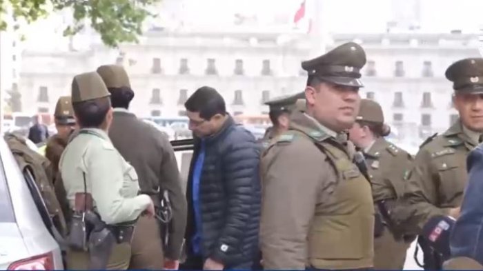 Nació frente a La Moneda: Carabineros asistió con éxito parto en pleno centro de Santiago