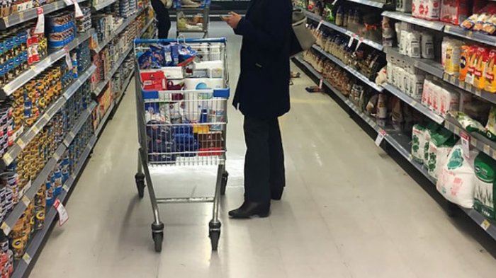 Mujer acusada de hurto en supermercado falleció mientras estaba retenida por los guardias