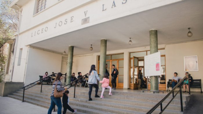 Providencia busca a 50 nuevos profesores para desempeñar labores en liceos y colegios durante 2019