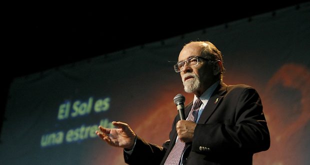 “Que lo manden al zoológico a estudiar”: Los dichos de José Maza como ex alumno del INBA tras video de golpiza a Carabineros