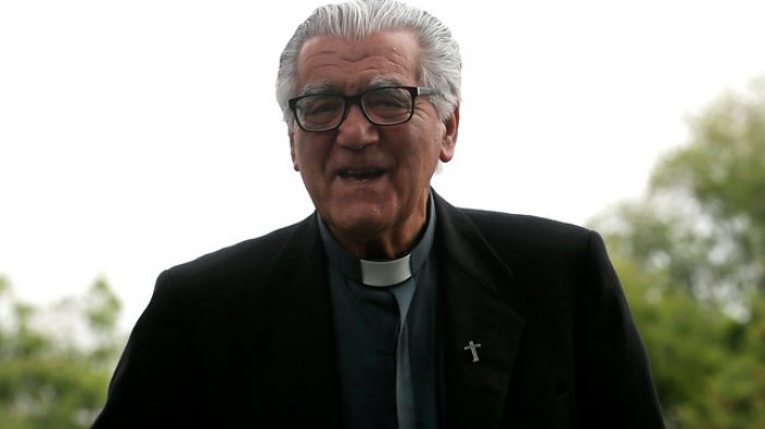 Raúl Hasbun ironizó con triunfo de Chile ante México tras ser citado a declarar por encubrir casos de abuso sexual