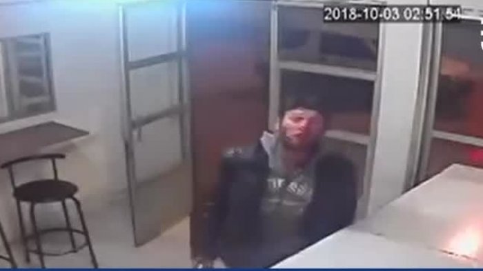 Comerciante repelió asalto de tres delincuentes solo con un bate