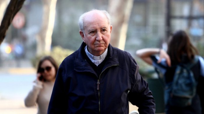 Revelan documento donde Errázuriz admite que cerró investigación contra Karadima