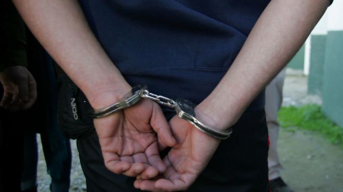 Detienen a profesor que llevó a un motel a alumna de 13 años: testigos los reconocieron