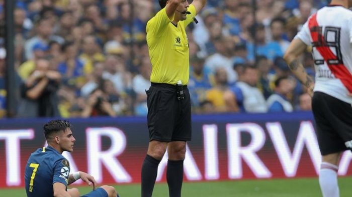 Se enojó parece: El feo insulto de atacante de River a Roberto Tobar y que el chileno no habría oído