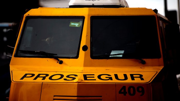 Delincuentes retiraron millonaria cifra disfrazados de guardias de Prosegur