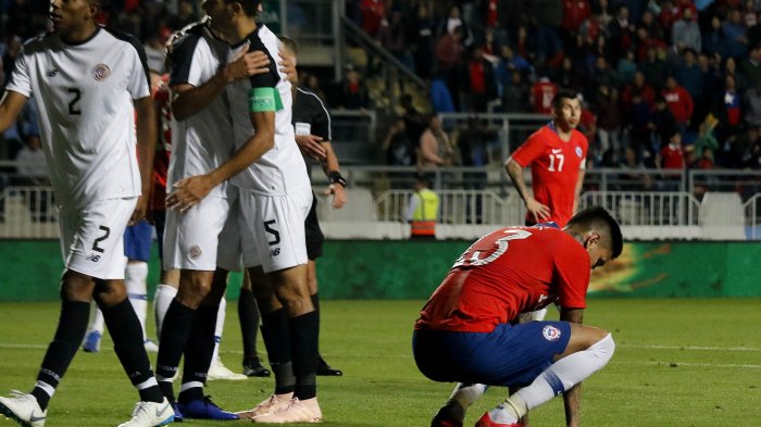 El desastre de Rancagua: La Roja se ahoga en un mar de dudas y cae ante Costa Rica