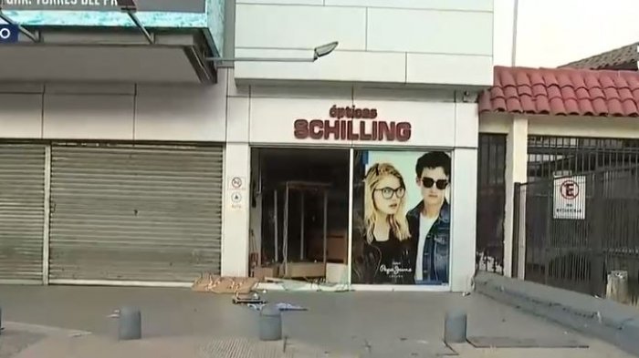 Doble asalto en Apumanque: Banda compuesta por diez sujetos descerrajaron dos locales comerciales